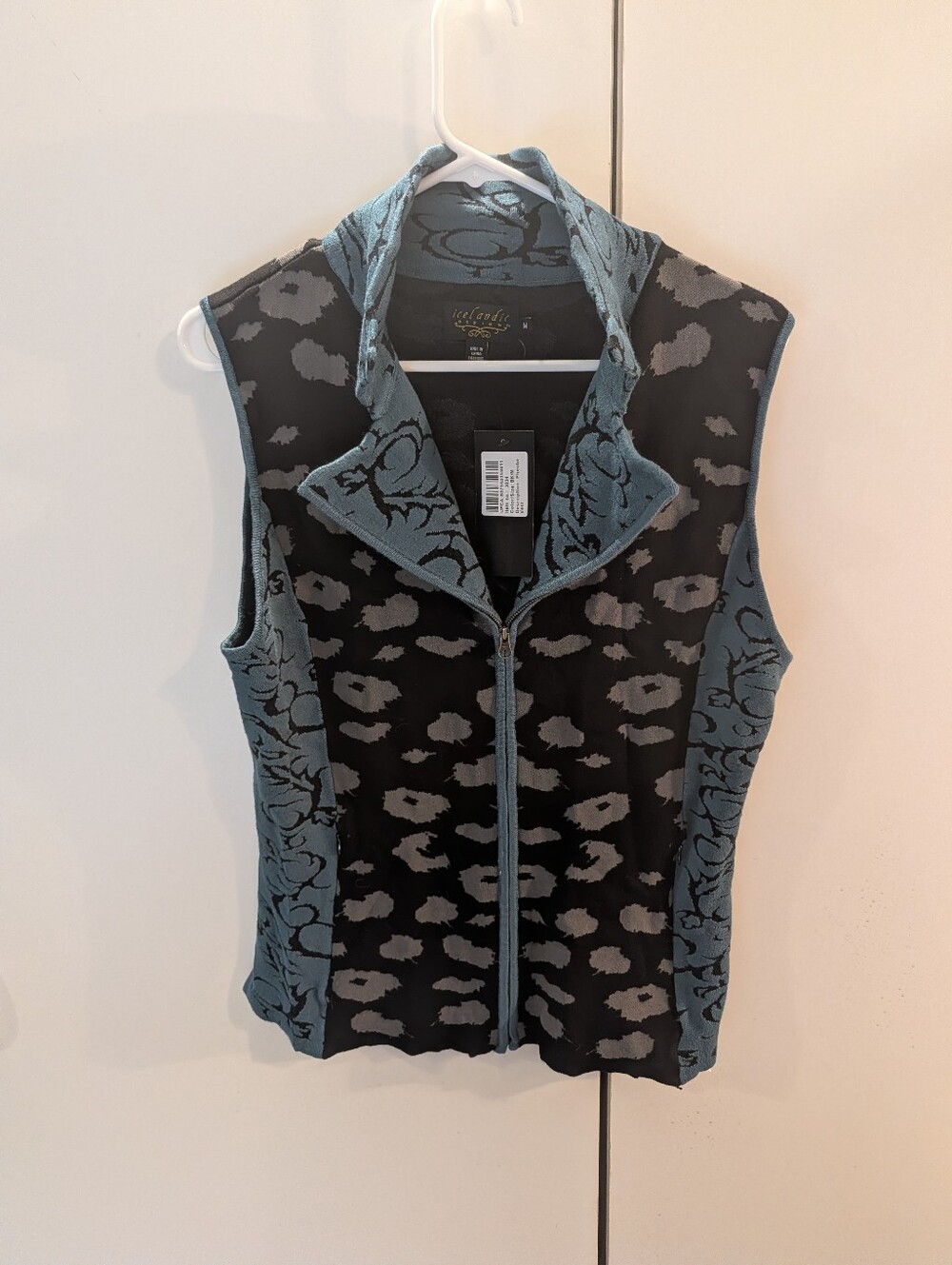 Icelandic Design Woman's Medium Black & Slate Blue Patterned Zip Front Knit Vest